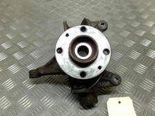 Pivot de moyeu avant droit