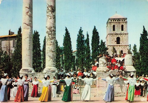 Arles fete des costumes - la,