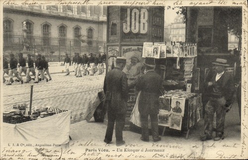 Paris vécu kiosque à - un,