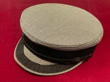 Casquette ancienne pied de