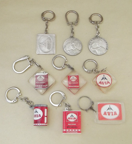 Lot porte cles station - 9,