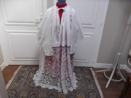 Aube prêtre ancienne - ,