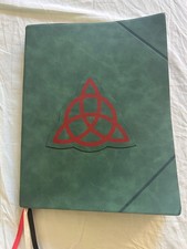 Livre des ombres - série Charmed, taille : 22cm x 28