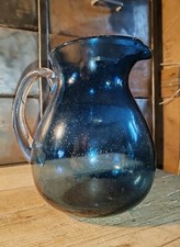 Pichet en verre soufflé