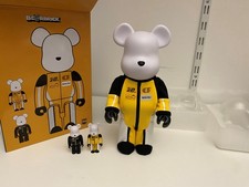 Bearbrick Macao MACAU Grand Prix Edition 400% + 2 x 100% MEDICOM toys