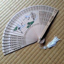 Ancien ventilateur grue en bois rose en relief Uchiwa à main neuf