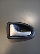 Renault Clio 2 / Poignée