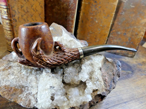 Pipe bois sculpté motif - ,