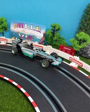 Voiture pour circuit Carrera