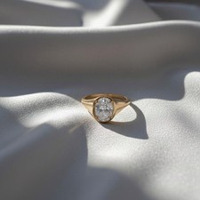 2 CT Moissanite Coupe Ovale