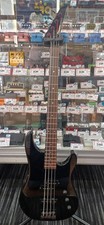 Guitare basse électrique