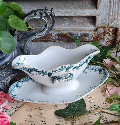 Ancienne sauciere terre - terre, de