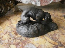 chien en bronze signé Mène