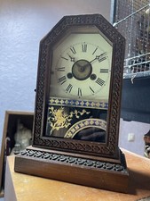 Pendule XIXÈME en bois vitré mouvement suisse signé Ardan 