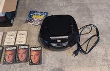 Radio Cassette et CD portable Hitachi CX84 +coffret cassetts Sardou +3 Trenet +1