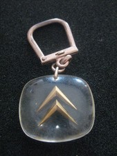 PORTE CLES BOURBON AUTOMOBILE  " CITROEN "  CHEVRONS DORES