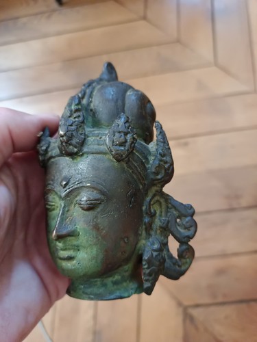 Tête ancienne bronze avec - tête,