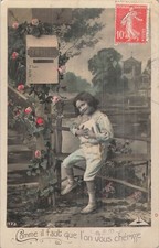 CP ENFANT SUR BARRIERE BOITE A LETTRES - 18615