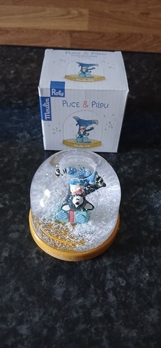 Boule neige puce pilou - neige, pilou"