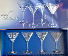Cristal d'arques / Mikasa  4 verres a cocktail ou a martini taillés neuf