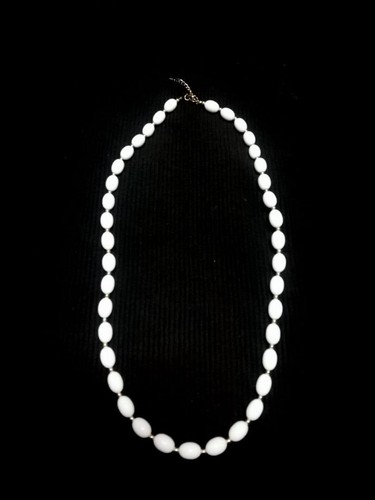 Collier ovale vintage nacre - en,