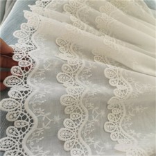 1 Yard Coton Floral Broderie