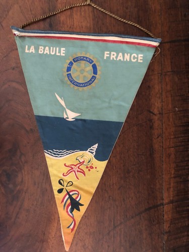 Ancien fanion rotary club - du,