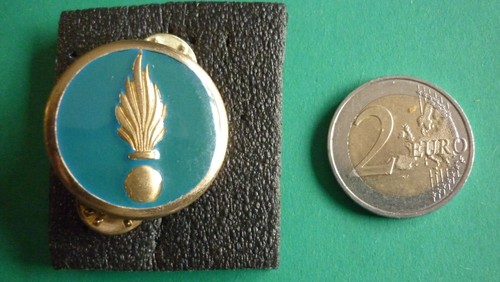 Insigne militaire disque - /,