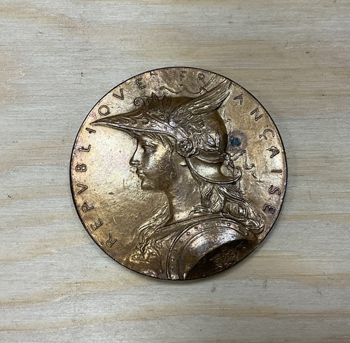 Médaille bronze signée o - en,
