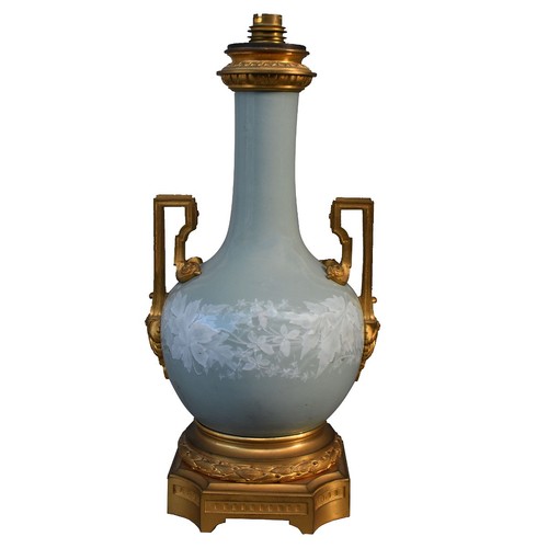 Lampe céladon montée - , en