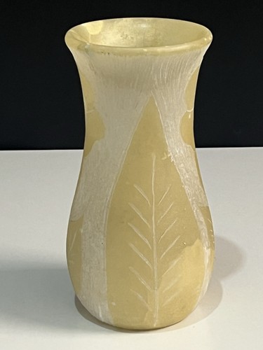 Vase albâtre sculpté à - vase, en