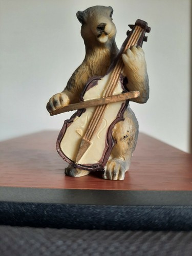 Figurine musicien contrebasse