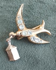 ancienne broche hirondelle lanterne métal doré strass années 50 vintage