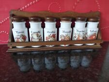 Pots à Épices Cuisine Arcopal « Flore » + Support Bois Années 70 Vintage