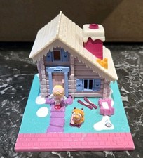 Polly Pocket Chalet Ski Lodge