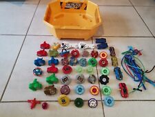 LOT BEYBLADE BURST ARENE + TOUPIES