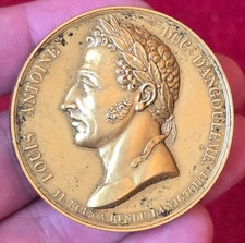 Rare Médaille Boite Duc d'Angoulème - Gloire de la Guerre d'Espagne 1823