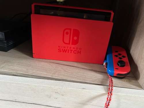 Nintendo switch console - 32, go