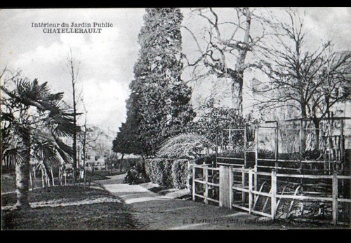 Chatellerault aviary at - chatellerault,