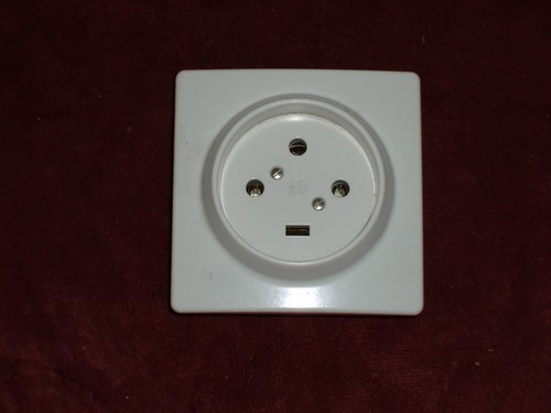 Socle prise 380v - socle,