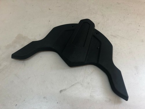 Cache plastique superieur - un,
