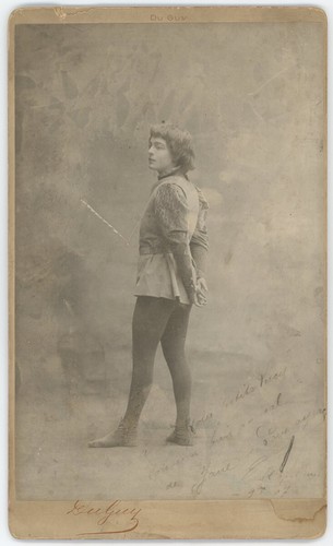 Opéra chanteuse lyrique - chanteuse,