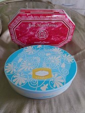 Idées Cadeaux 2 Boites neuves remplies , savons , eau de cologne . Roger Gallet
