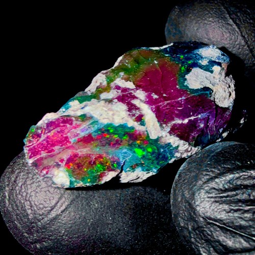 Pierre opale noire brute - opale,