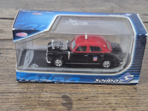 Voiture miniature peugeot 403 - voiture,