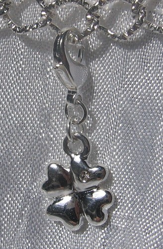 Charm trefle avec strass - avec,