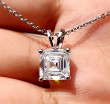 Pendentif solitaire diamant