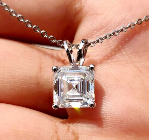 Pendentif solitaire diamant