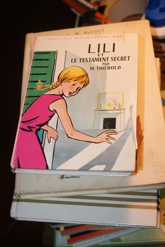 Livre bibliotheque rose lili - rose,
