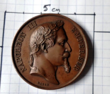 MEDAILLE ANCIENNE DE NAPOLEON III EMPEREUR  PAR  BARRE cuivre